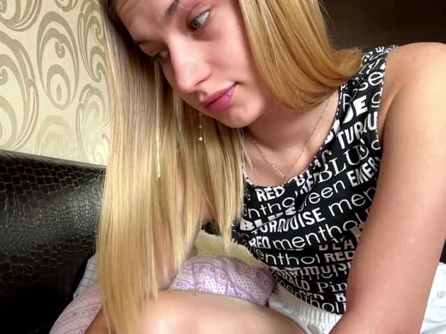 ElliWagemann live cam on BongaCams