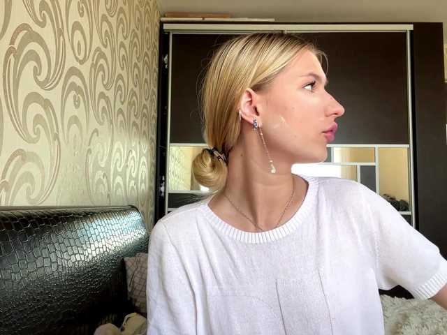 ElliWagemann live cam on BongaCams