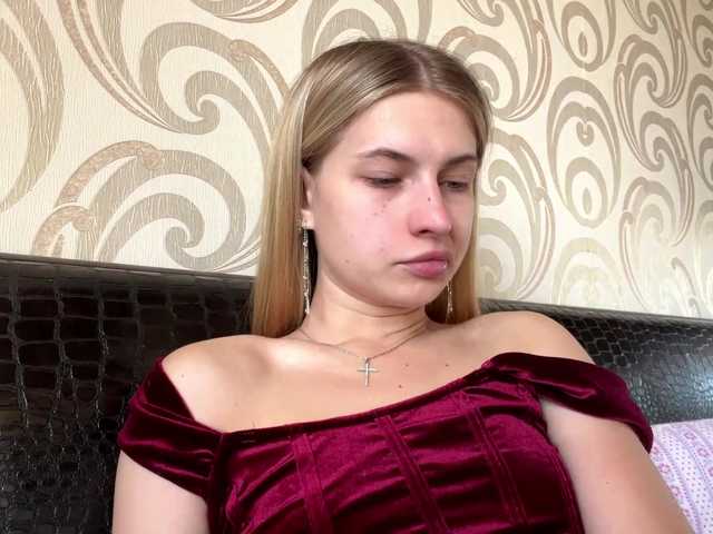 ElliWagemann live cam on BongaCams