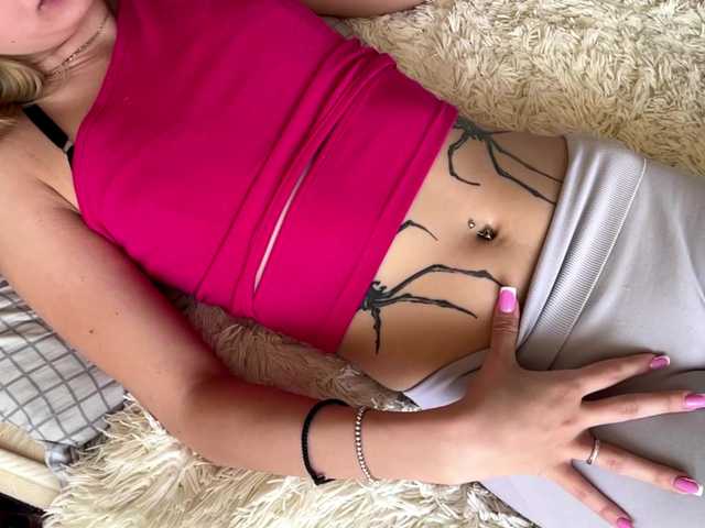 ElliWagemann live cam on BongaCams