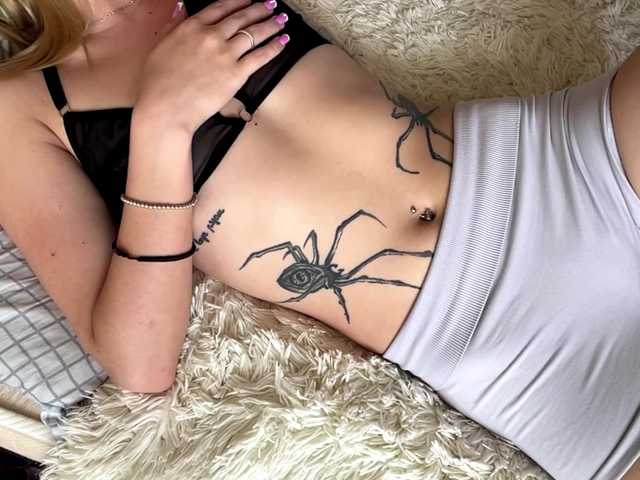 ElliWagemann live cam on BongaCams