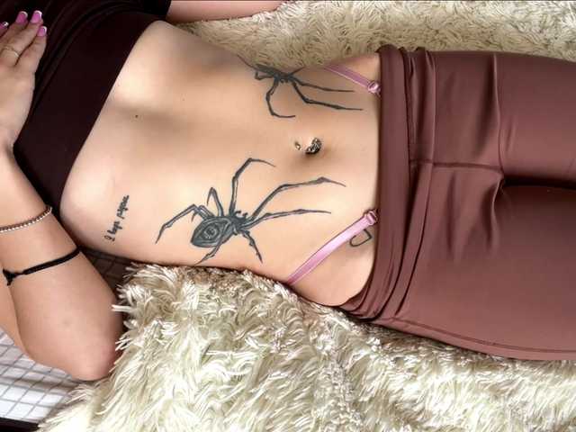 ElliWagemann live cam on BongaCams