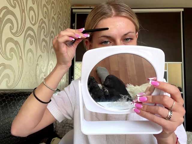 ElliWagemann live cam on BongaCams