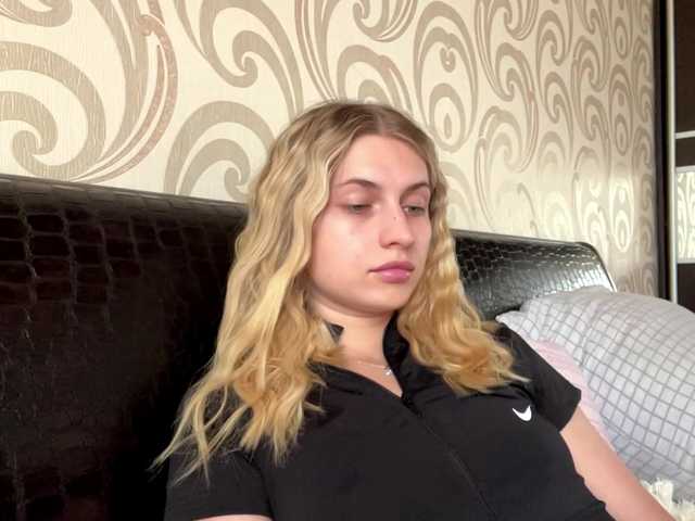 ElliWagemann live cam on BongaCams