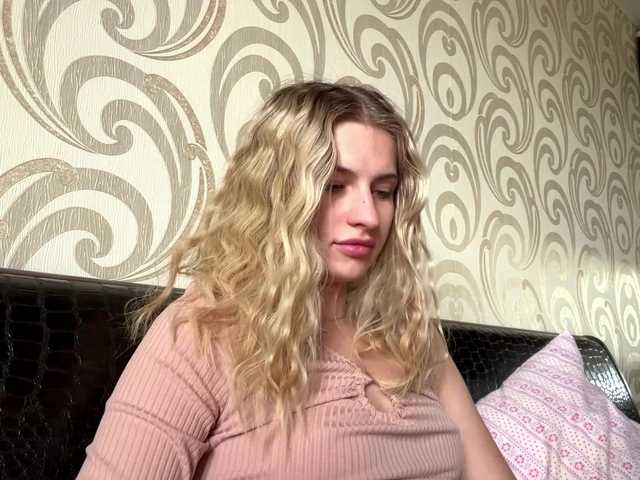 ElliWagemann live cam on BongaCams
