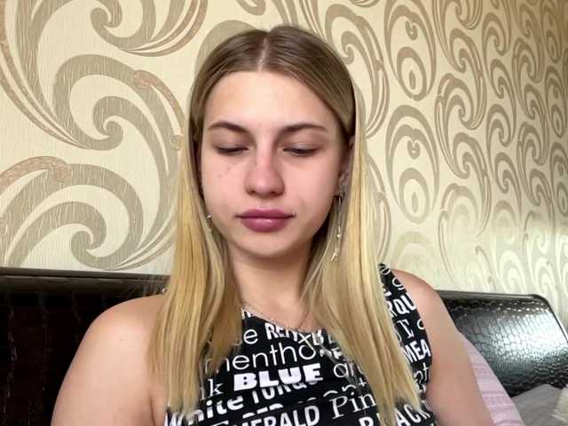 ElliWagemann live cam on BongaCams