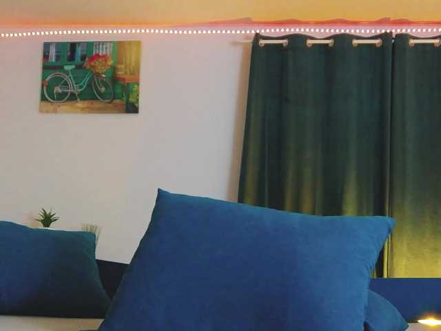 Scarl3ttNoir Live Cam on BongaCams