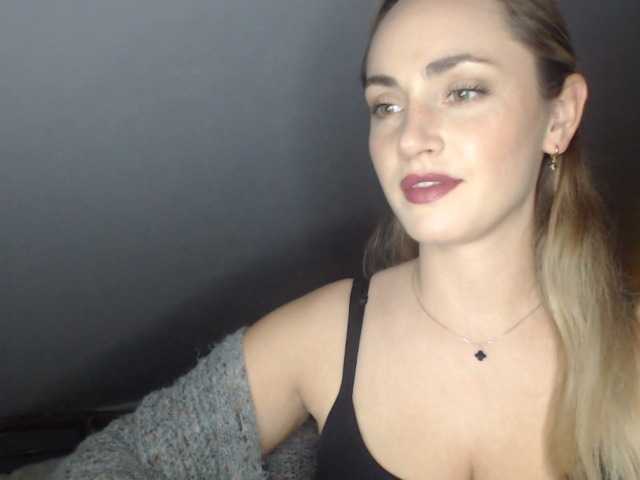 ScarlettXQueen live cam on BongaCams