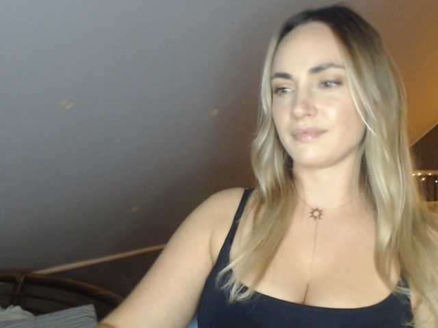 ScarlettXQueen live cam preview