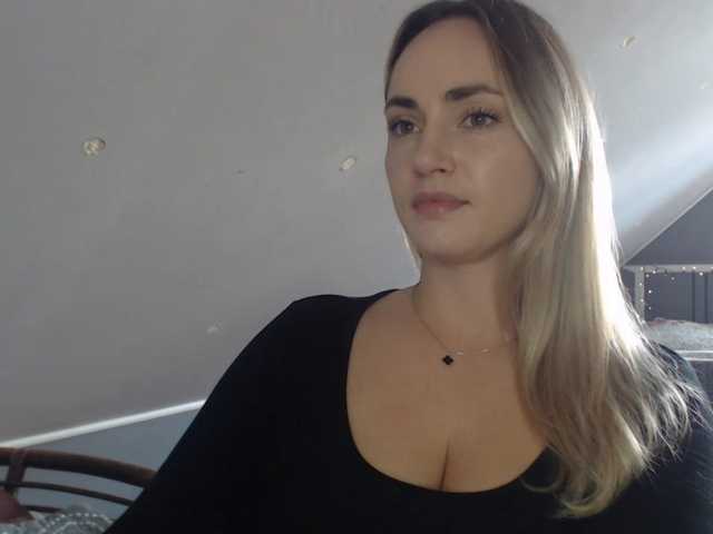 ScarlettXQueen live cam preview