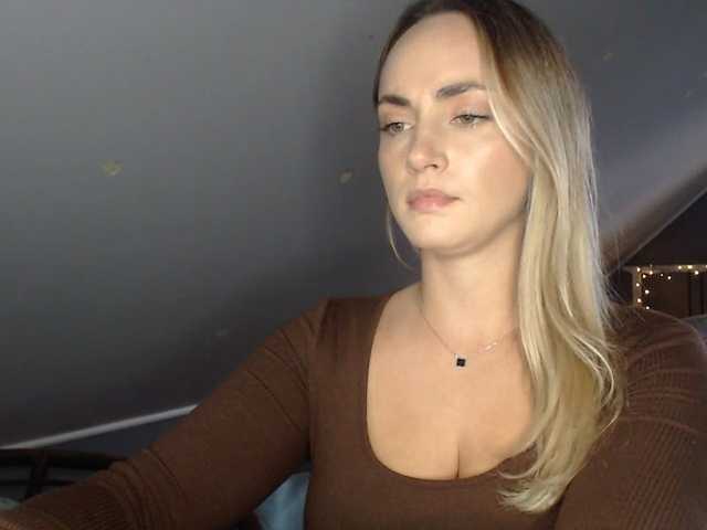 ScarlettXQueen live cam on BongaCams