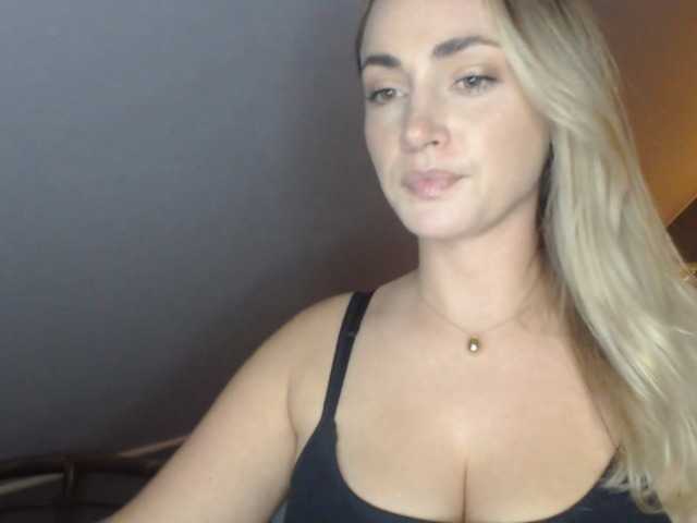 ScarlettXQueen live webcam show