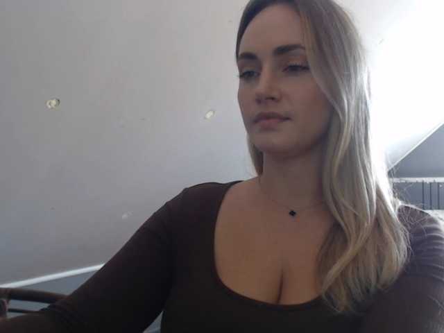 ScarlettXQueen live cam on BongaCams