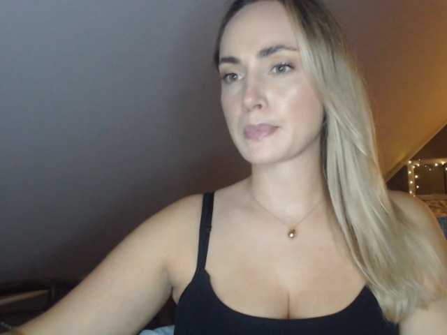 ScarlettXQueen live webcam show