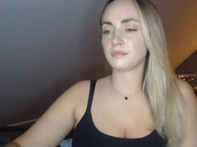 ScarlettXQueen live cam on BongaCams