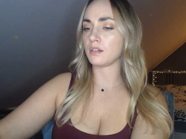 ScarlettXQueen live cam preview