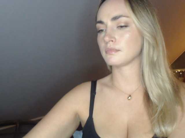 ScarlettXQueen live webcam show