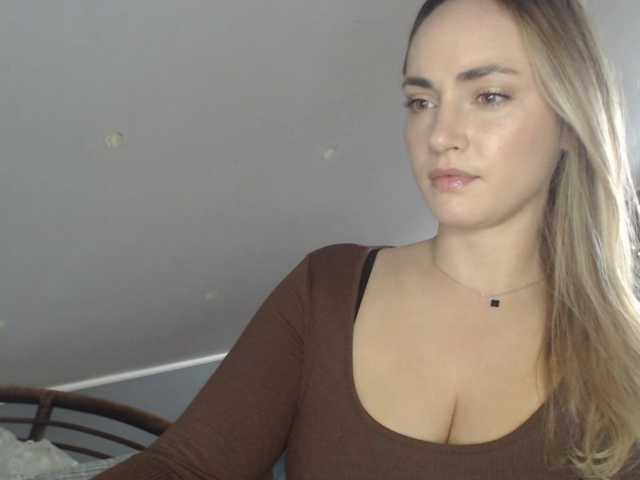 ScarlettXQueen live cam on BongaCams