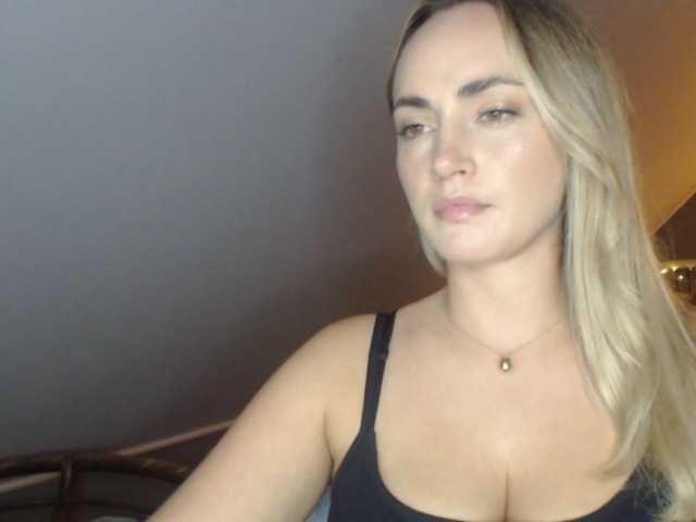 ScarlettXQueen live webcam show