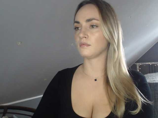 ScarlettXQueen live cam preview