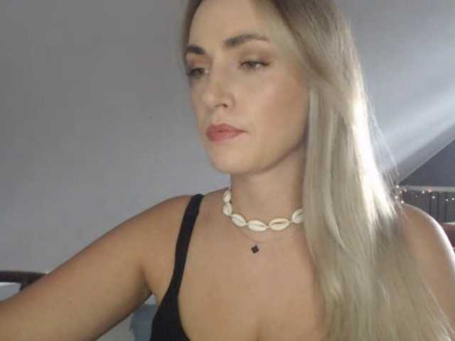 ScarlettXQueen live cam