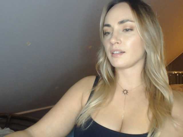 ScarlettXQueen live cam preview
