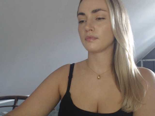 ScarlettXQueen live webcam show