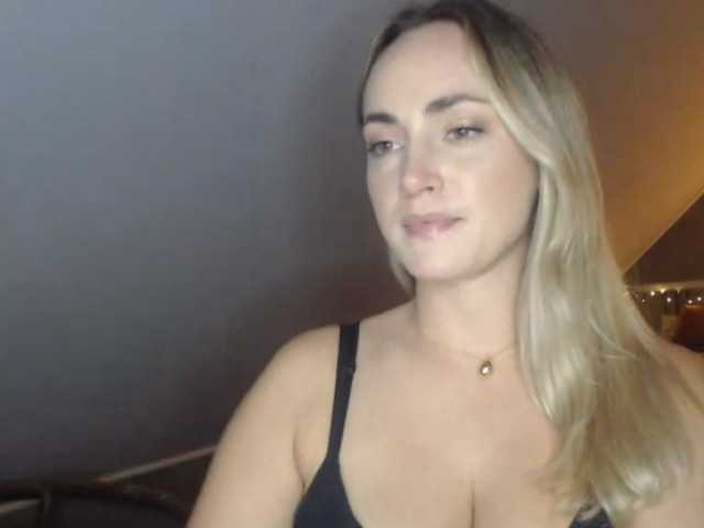 ScarlettXQueen live webcam show