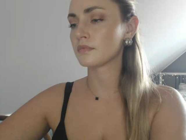 ScarlettXQueen live cam on BongaCams