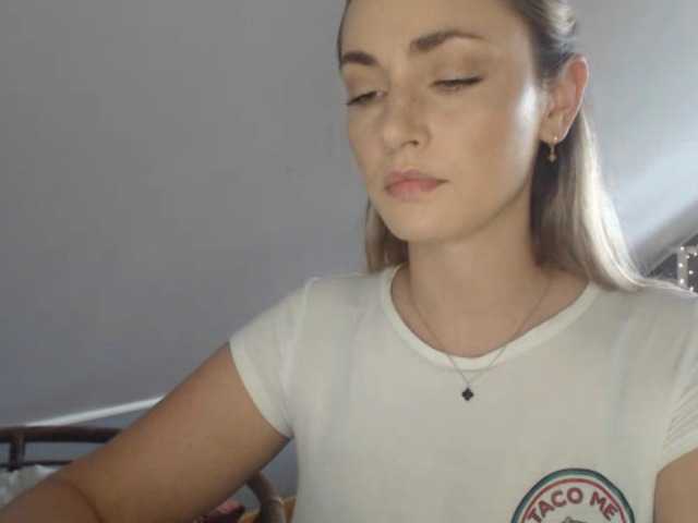 ScarlettXQueen live cam on BongaCams