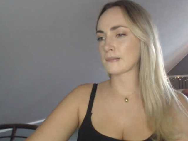 ScarlettXQueen live webcam show