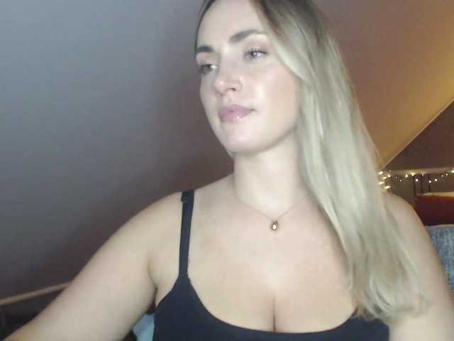 ScarlettXQueen live webcam show