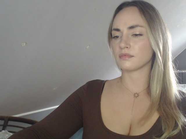 ScarlettXQueen live cam on BongaCams