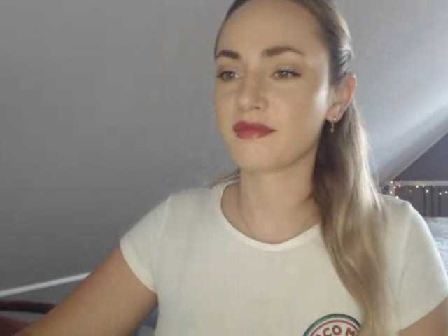 ScarlettXQueen live cam on BongaCams