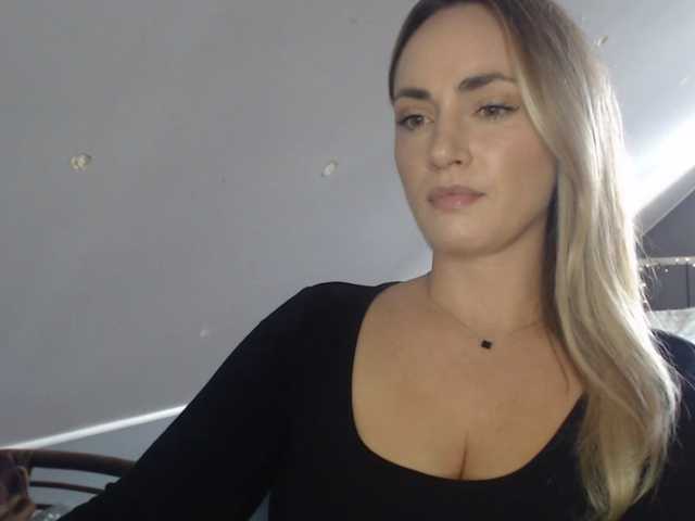 ScarlettXQueen live cam on BongaCams