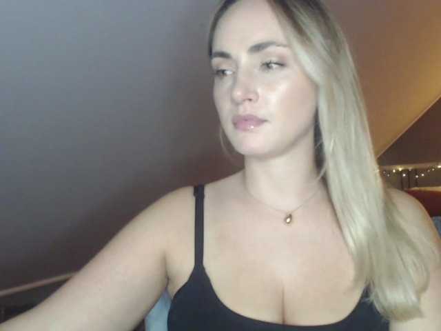 ScarlettXQueen live webcam show