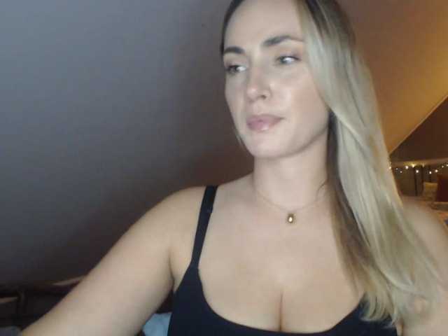ScarlettXQueen live webcam show