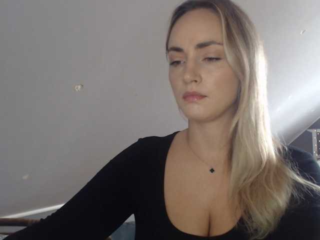 ScarlettXQueen live cam on BongaCams