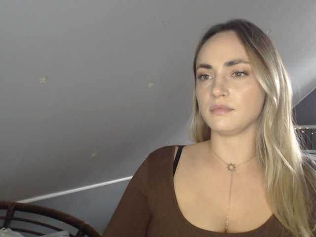 ScarlettXQueen live cam on BongaCams