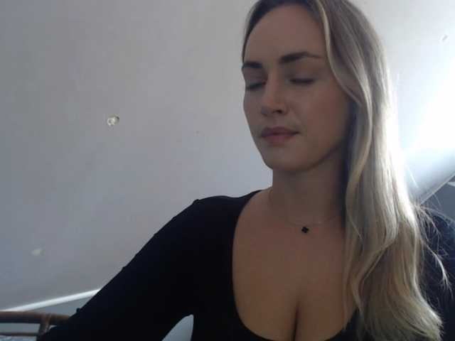 ScarlettXQueen live cam on BongaCams