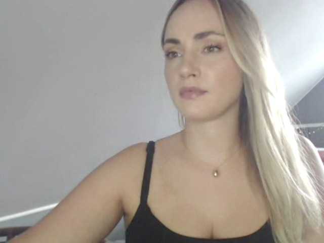ScarlettXQueen webcam bongacams model stream image