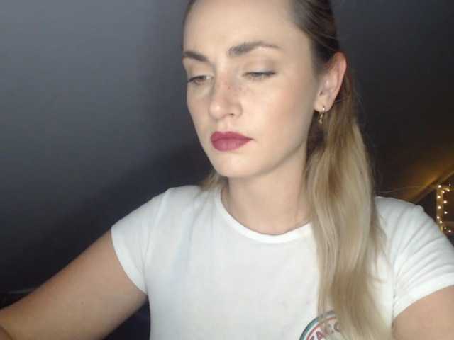 ScarlettXQueen live cam on BongaCams
