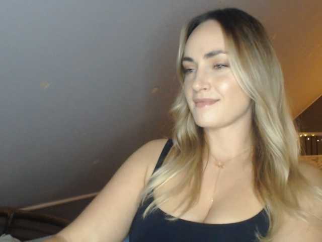 ScarlettXQueen live cam preview