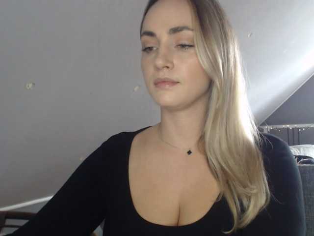 ScarlettXQueen live cam preview