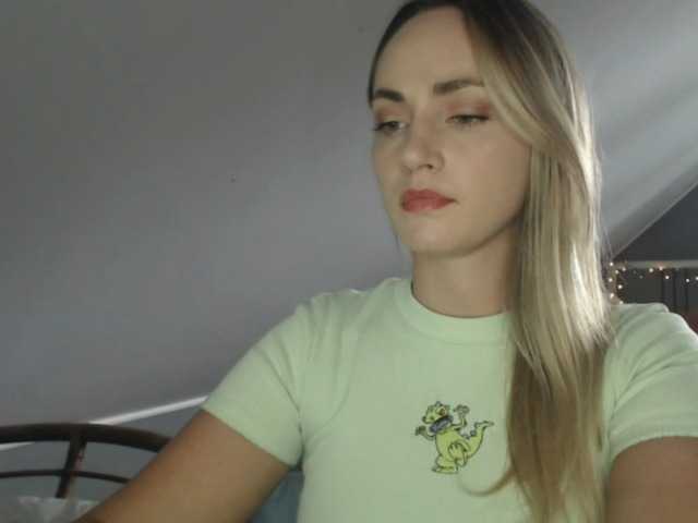 ScarlettXQueen live cam on BongaCams