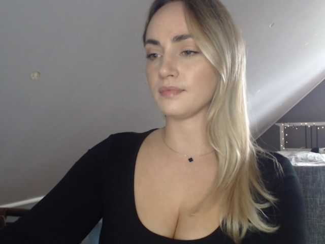 ScarlettXQueen live cam on BongaCams