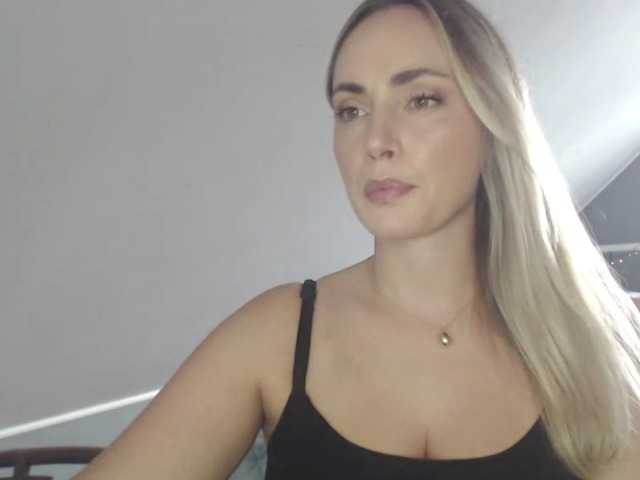ScarlettXQueen live webcam show