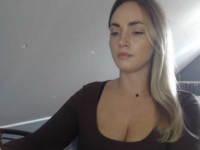 ScarlettXQueen live cam preview