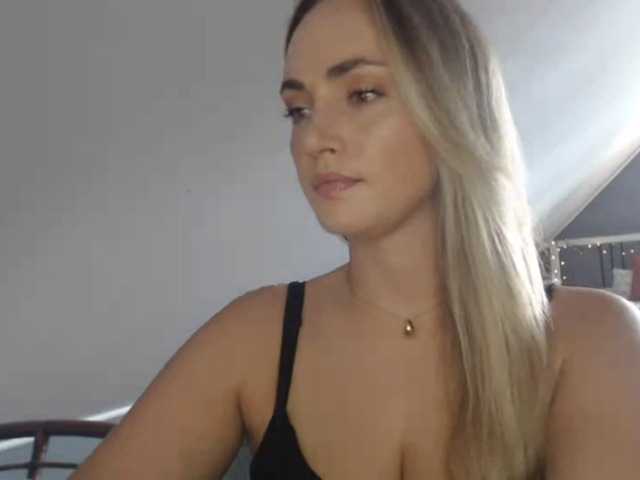 ScarlettXQueen live webcam show