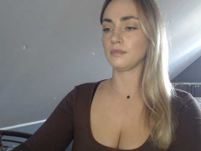 ScarlettXQueen live cam preview